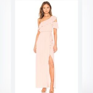 BCBGMAXAZRIA Maud One
Shoulder Gown in Coral Pink Size 6 NWT $298
#bobgmaxazria